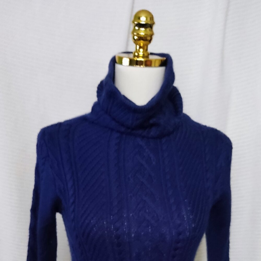 Blue cable knit sweater mini dress - Picture 2 of 14
